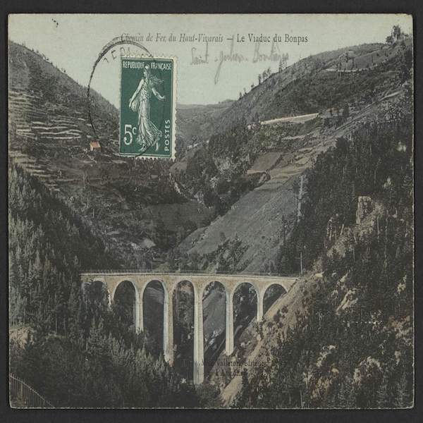 photo d'uu pont du malheur en haute ardeche, dans la vallée de l'eyrieux